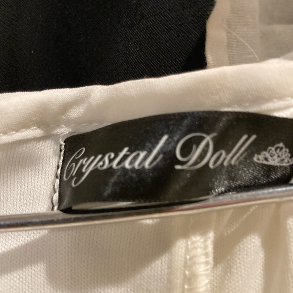 Ladies, sequence, and white mini - Picture 4 of 4